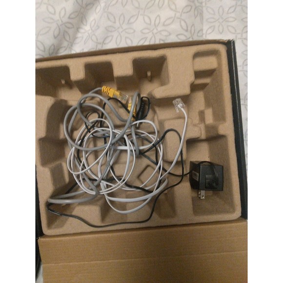 Belkin N600 DB Wi-Fi Dual Band N+ Wireless Router 300 Mbps NIB - Picture 6 of 6